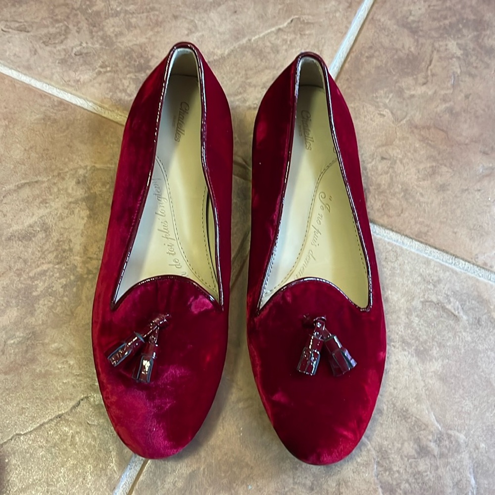Chantelles Paris ruby velvet flats w/patent leather trim. Size 39 runs small.